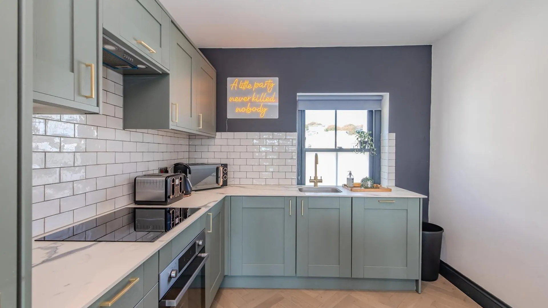 Apartment Coastal 3 Bedroom Sanctuary Near Brighton Beach