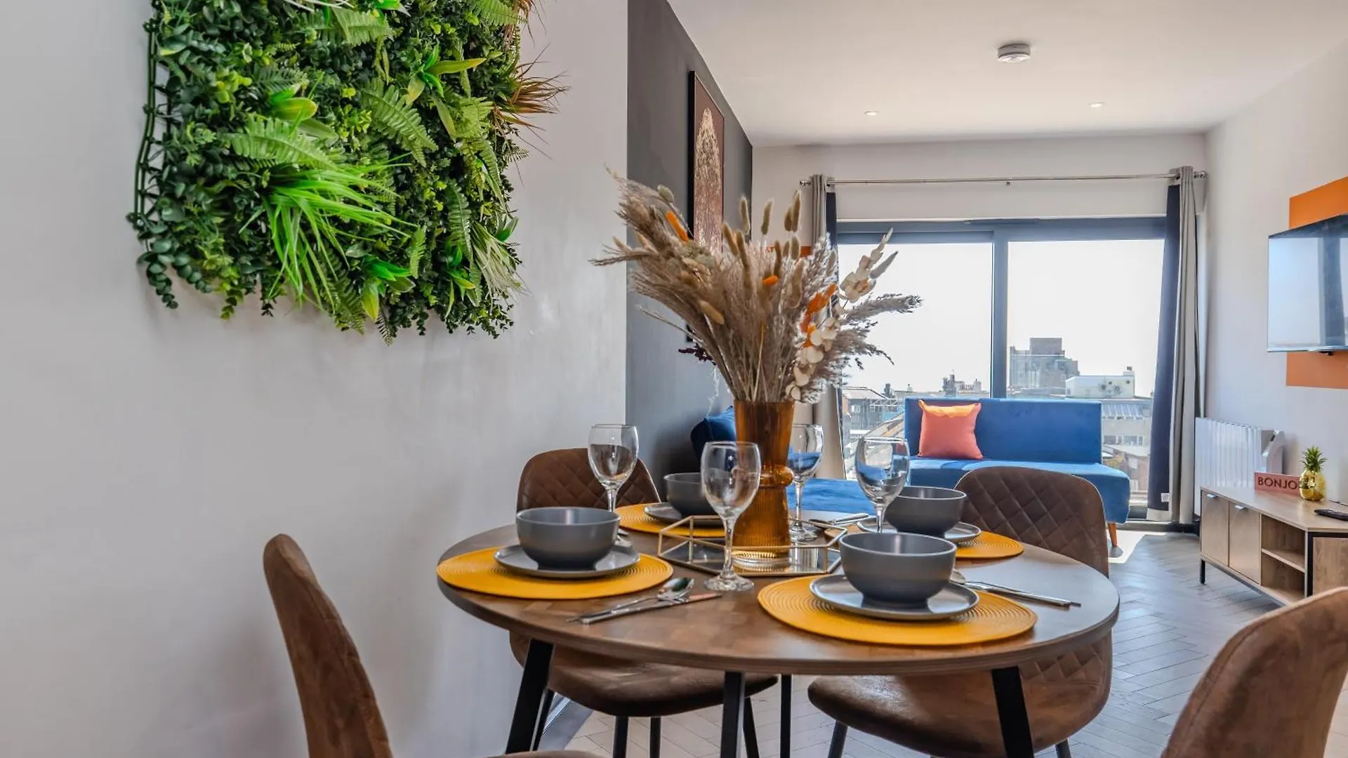 Coastal 3 Bedroom Sanctuary Near Brighton Beach Daire